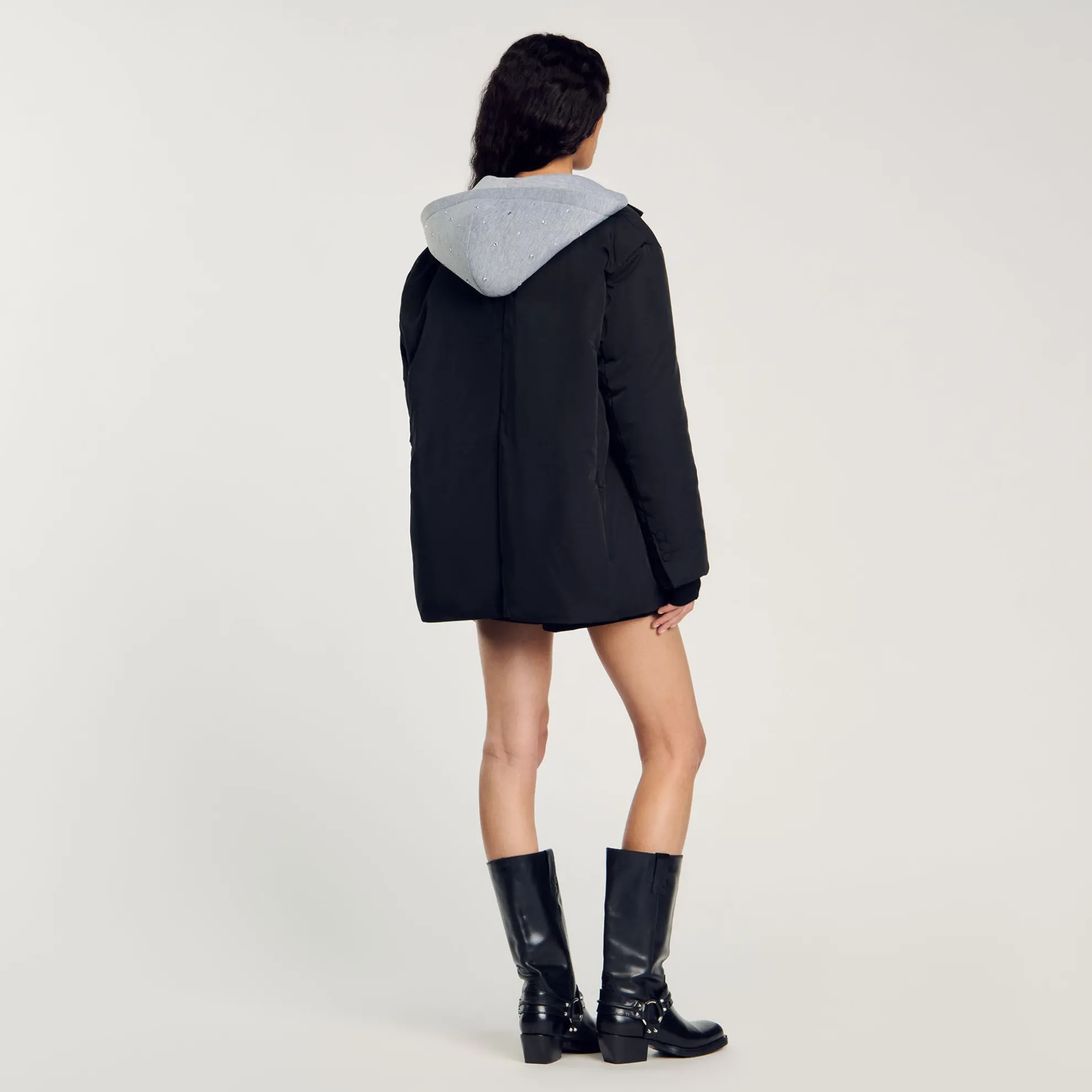 Jas Met Contrasterende Capuchon