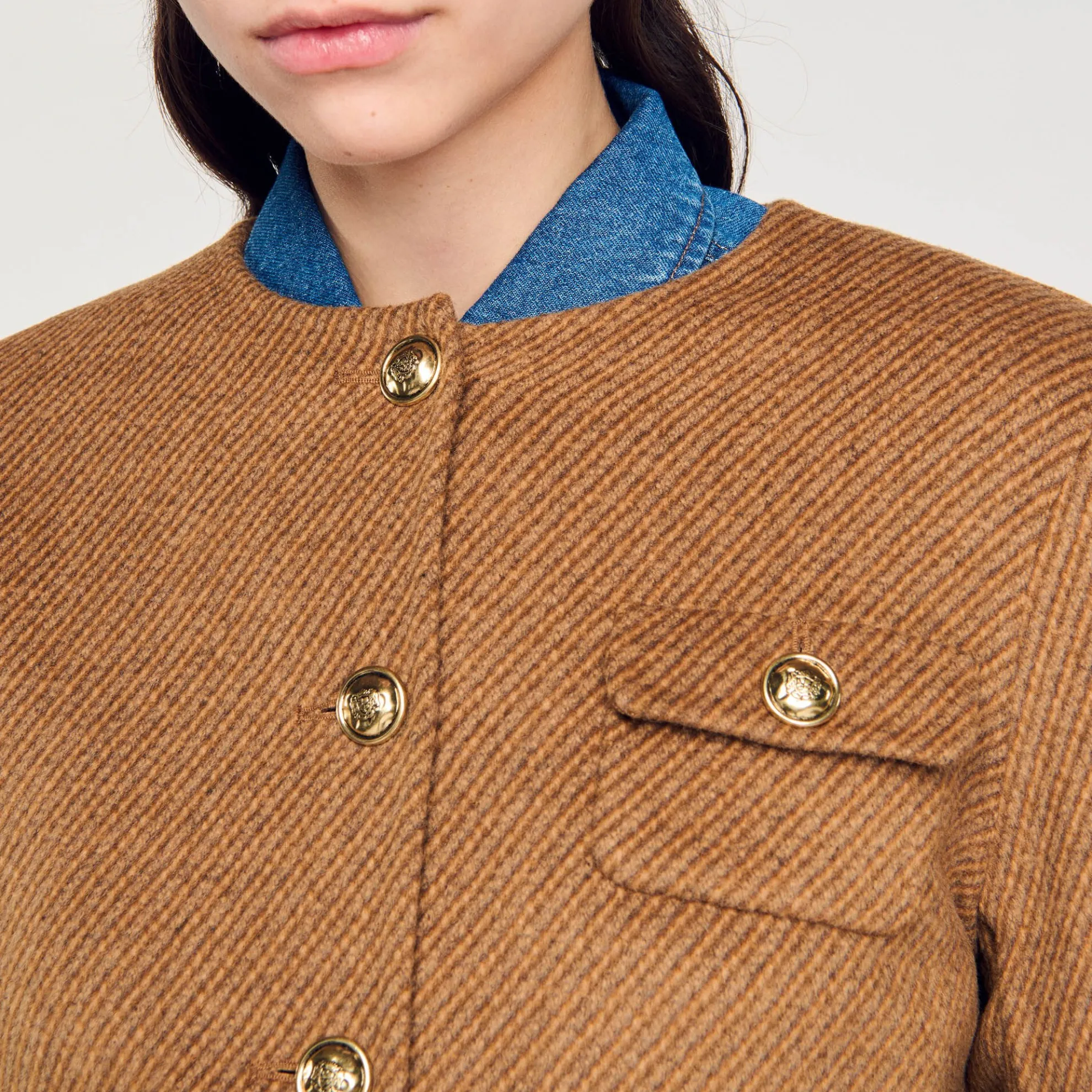 Kort Jasje Met Knopen