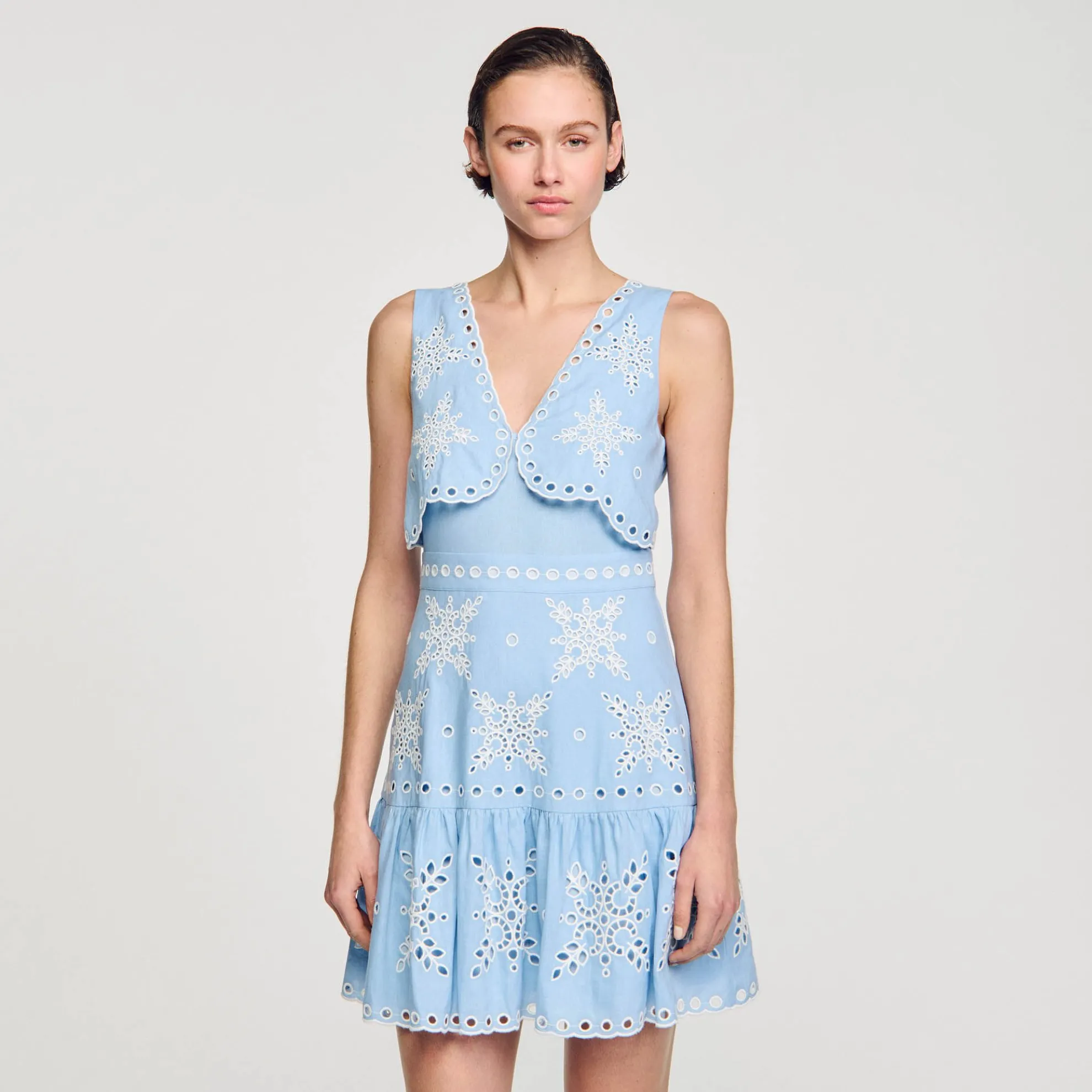 Korte Jurk Met Broderie Anglaise