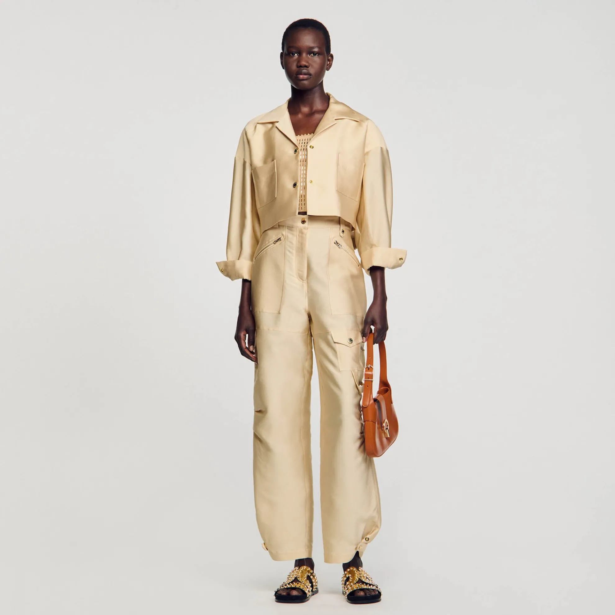 Korte Satijnachtige Overhemdblouse