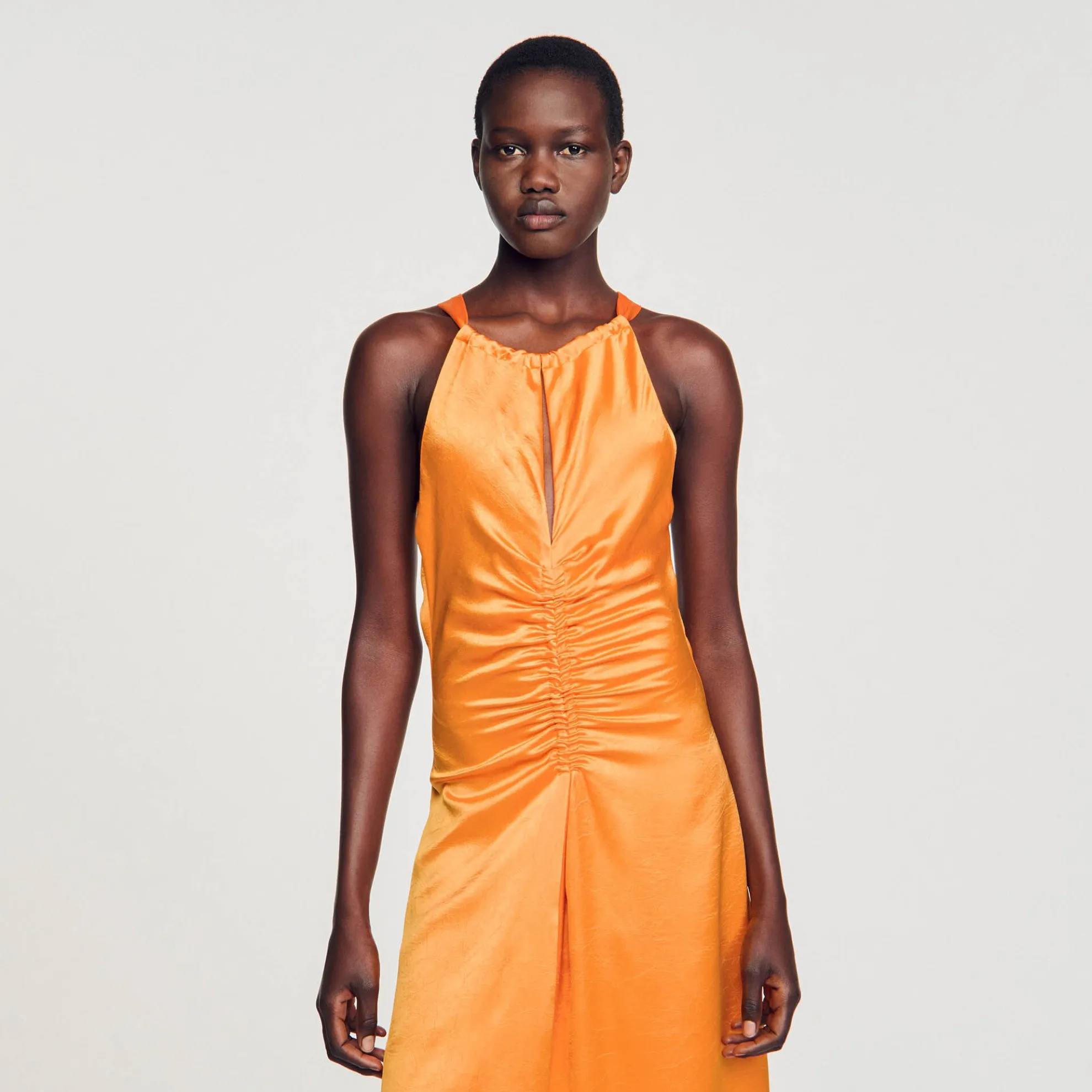 Lange Satijnen Jurk Geplooid