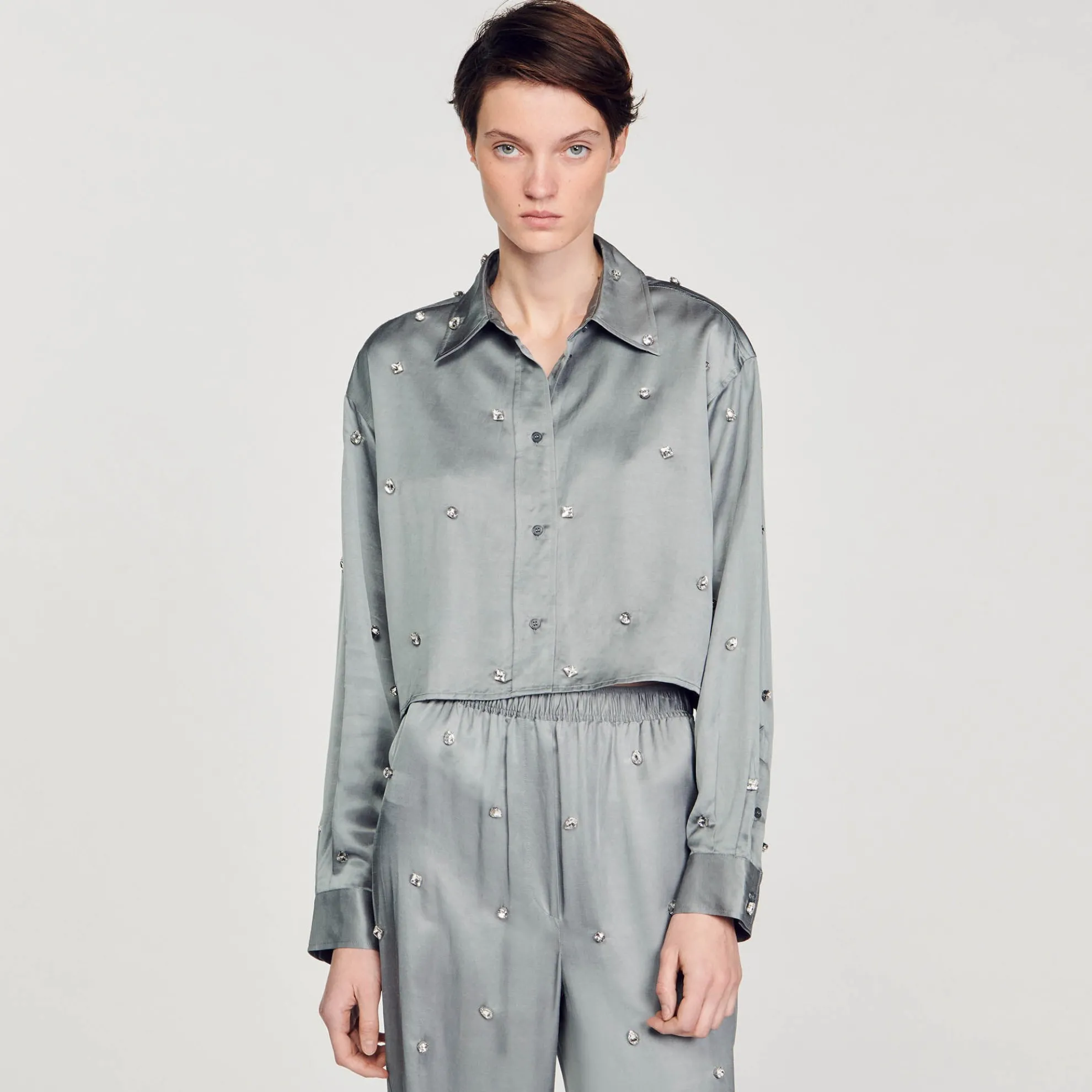 Satijnachtige Overhemdblouse Met Stras